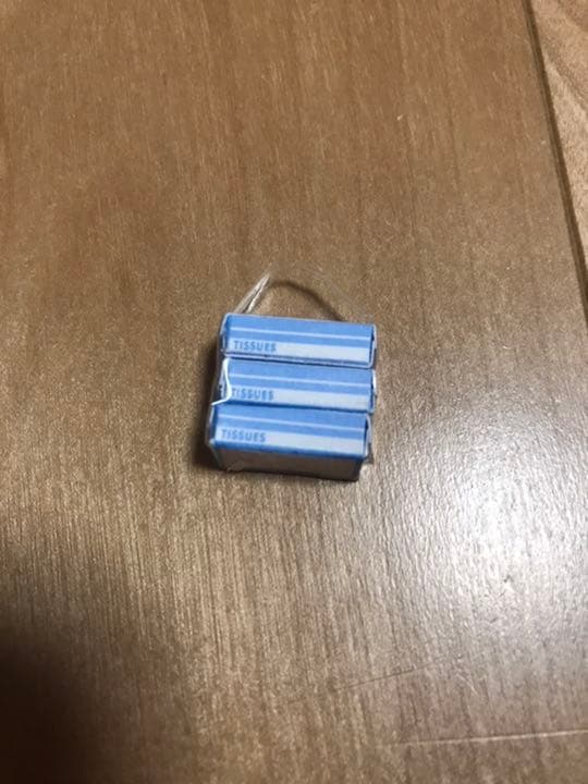 手作りサンプル　ミニチュア箱ティッシュ