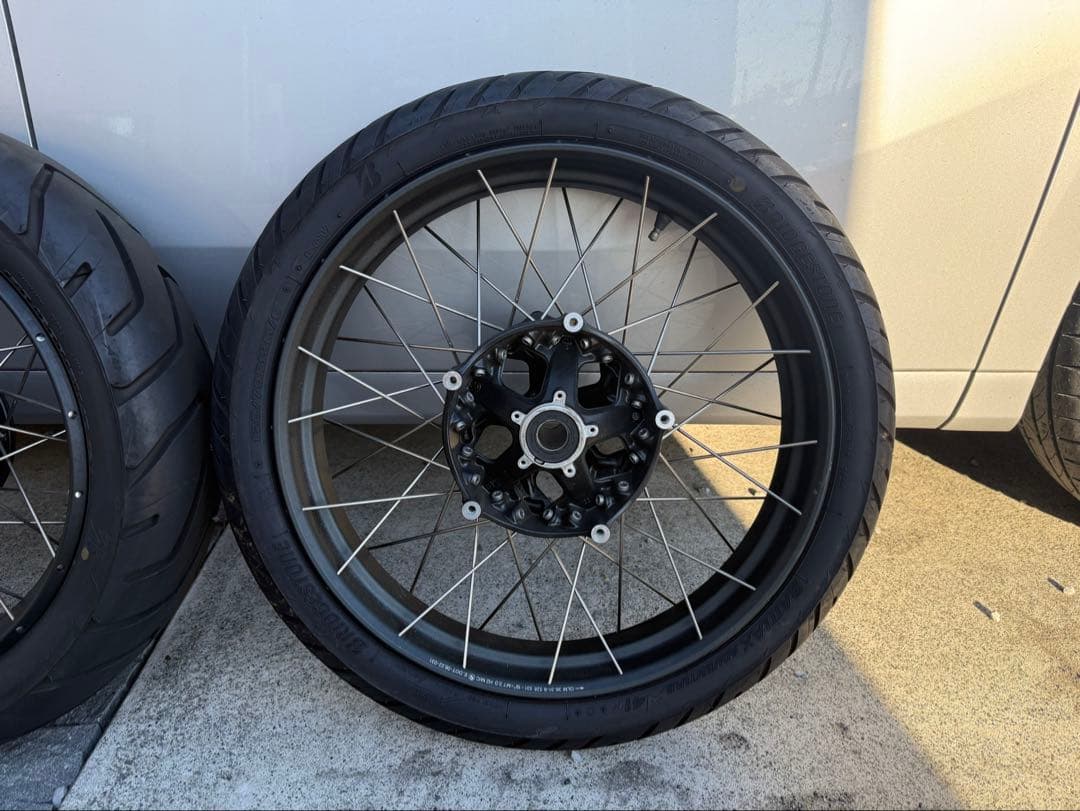  R nineTスクランブラー 純正オプション 前後ホイール＋タイヤセット