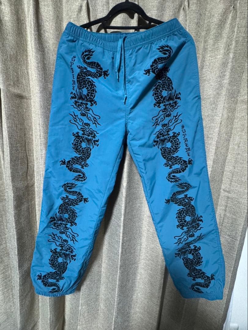 Ryoありゃりゃの代わり出品 ドラゴン刺繍の青いセットアップsupreme