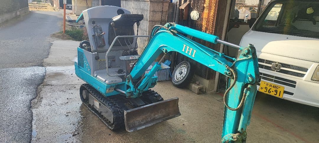 IHI 小型バックホー ディーゼル 青