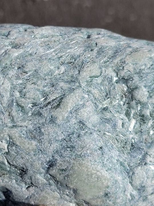 1884g 宮崎海岸　海石　翡翠　原石　糸魚川　翡翠