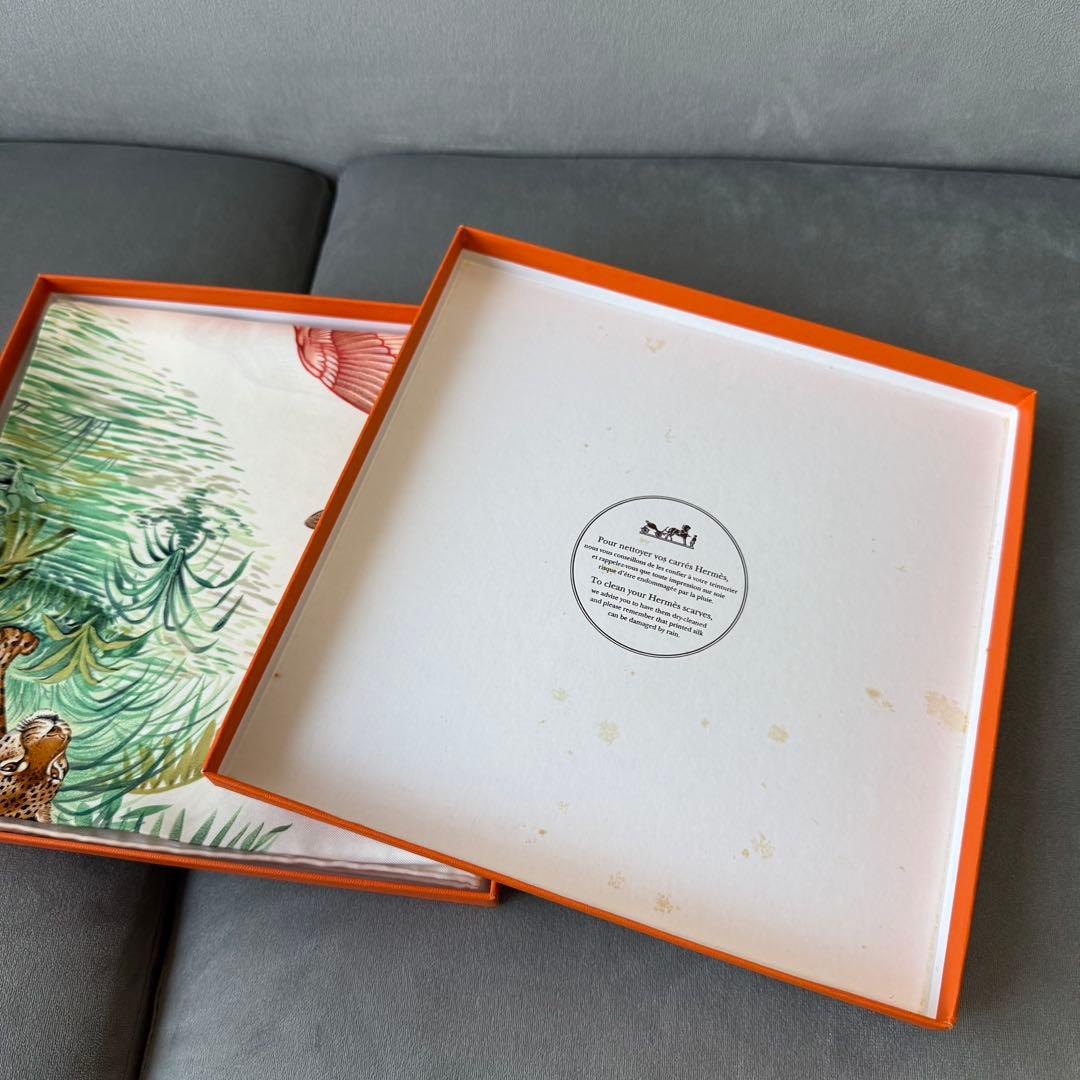 エルメス カレ 90 アクアトゥール シルク スカーフ 動物