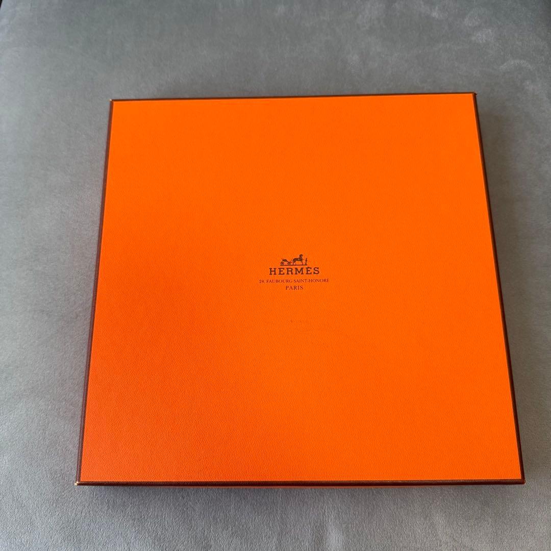 エルメス カレ 90 アクアトゥール シルク スカーフ 動物