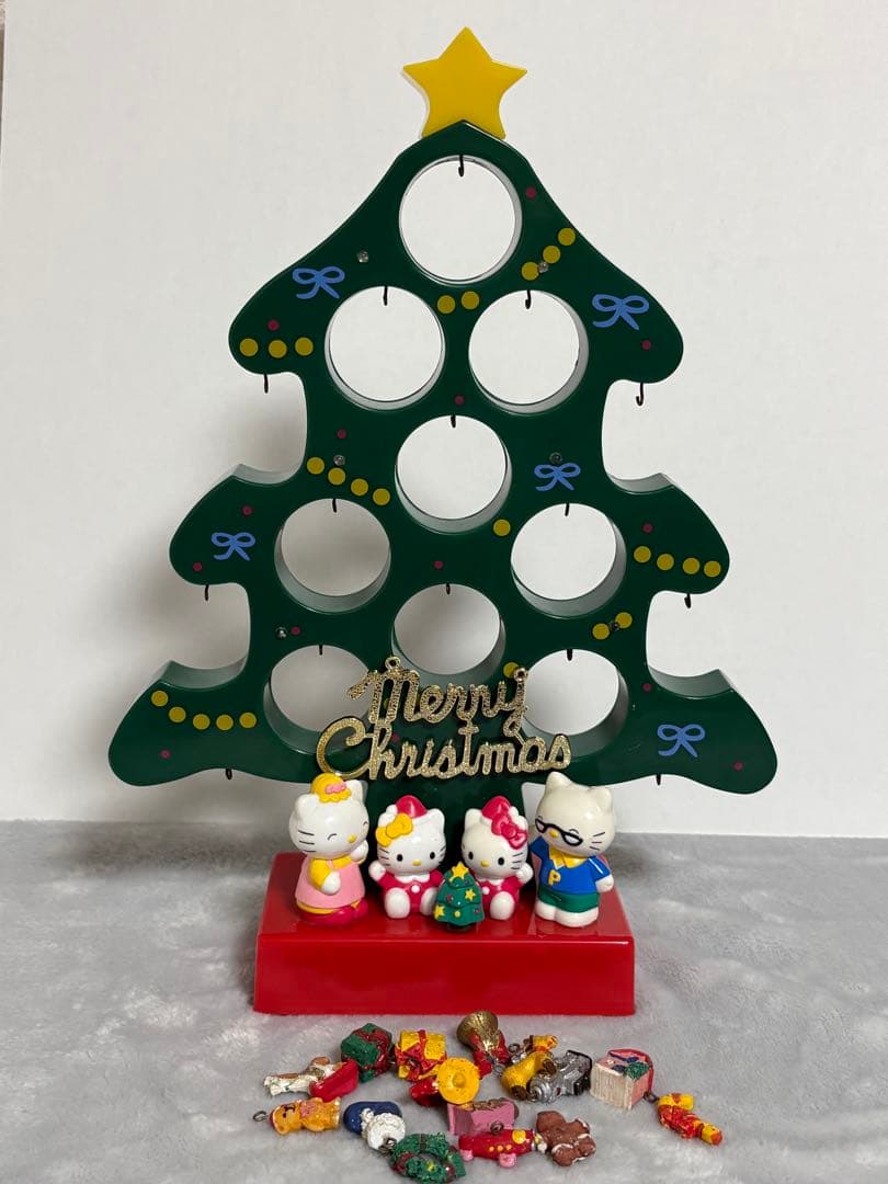 ハローキティ　サンリオ　クリスマスツリー　ライト・メロディー付き