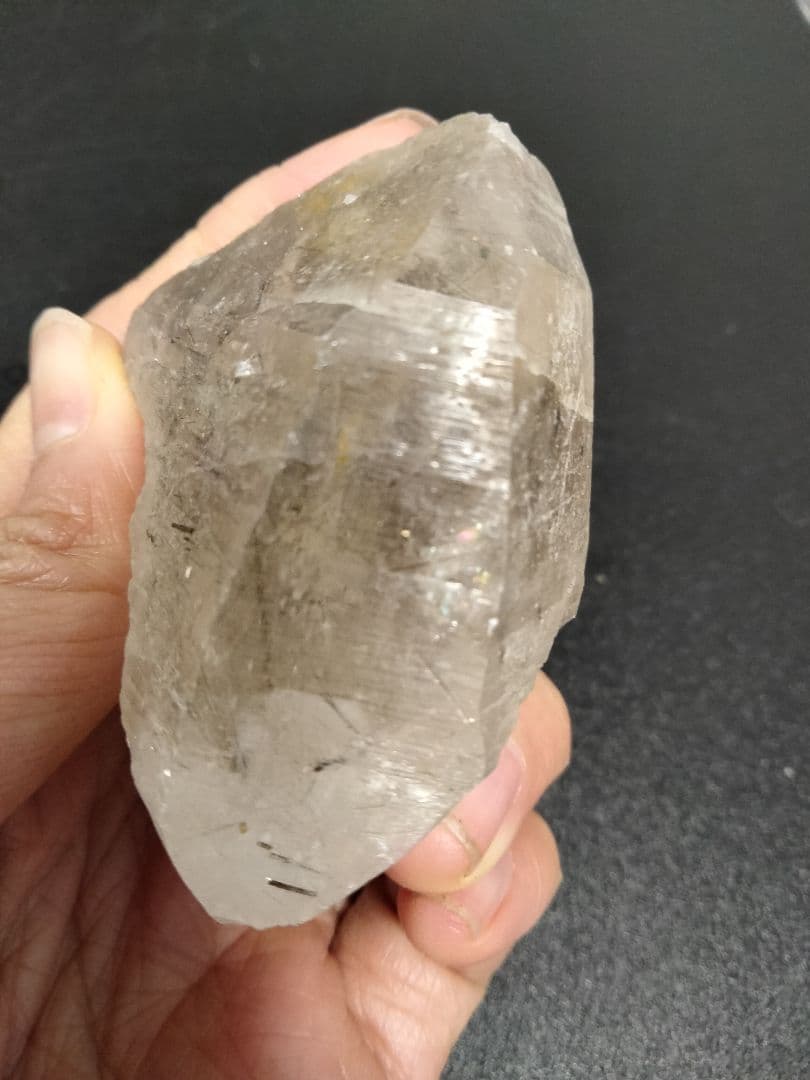 国産鉱物　山梨県　塩山竹森山　番号99天然水晶　　トルマリン入り水晶