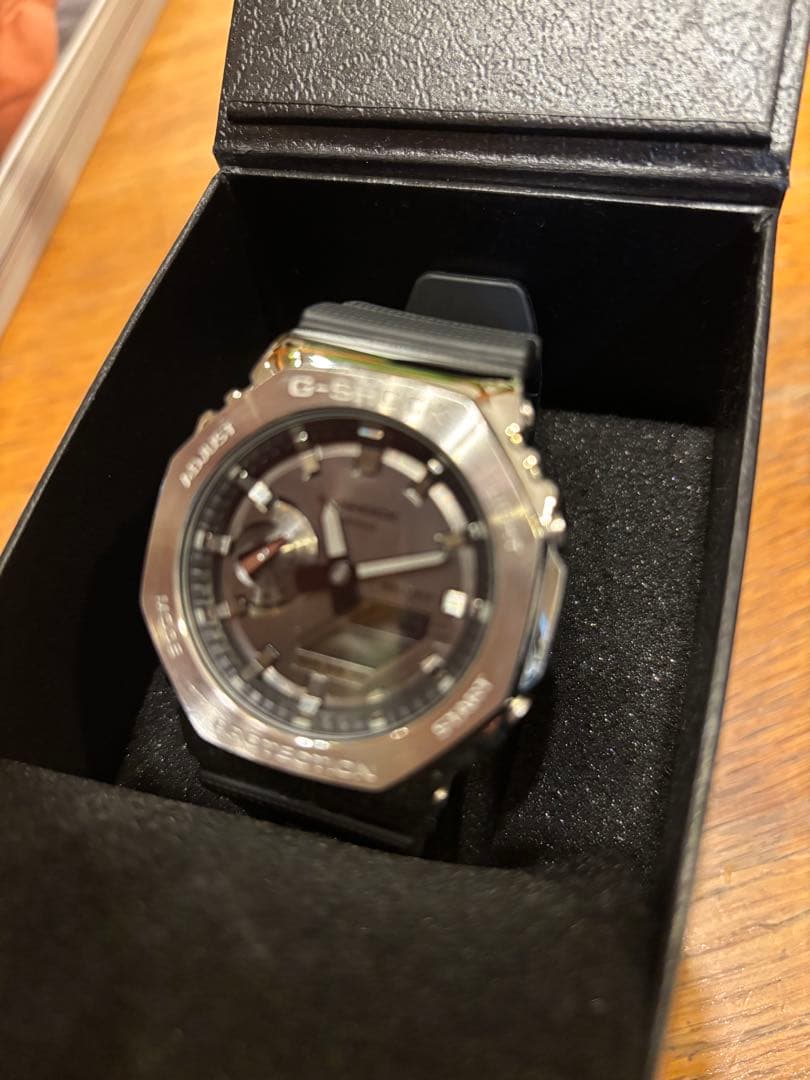 カシオG-SHOCK RESISTシルバー ブラック