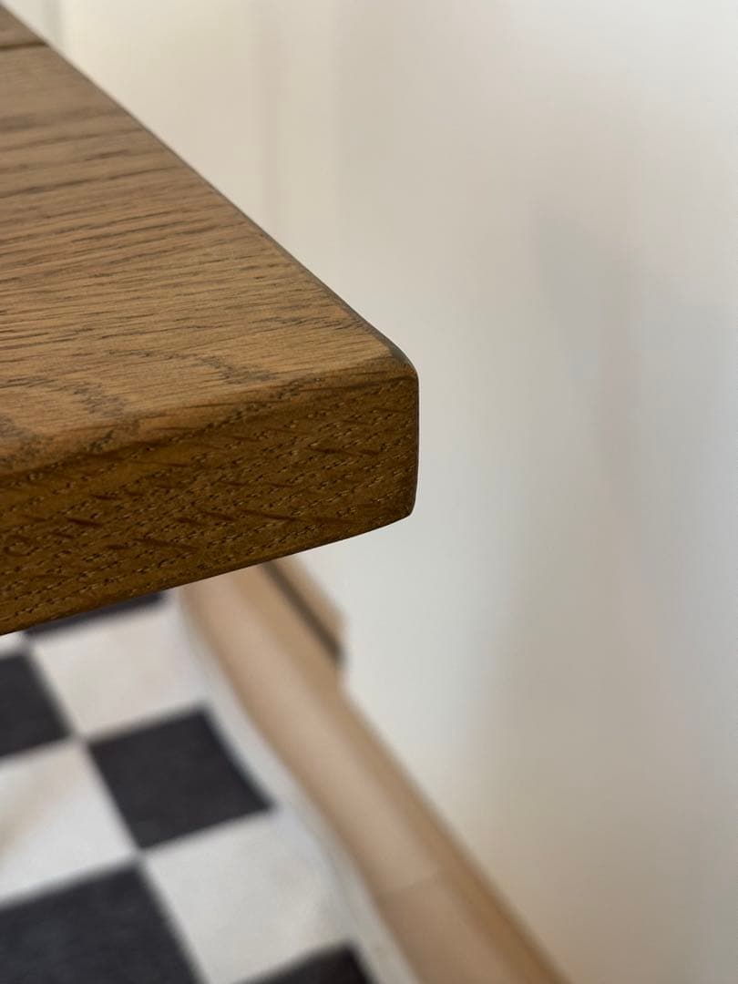 ACME Furniture アクメファニチャー ダイニングテーブル