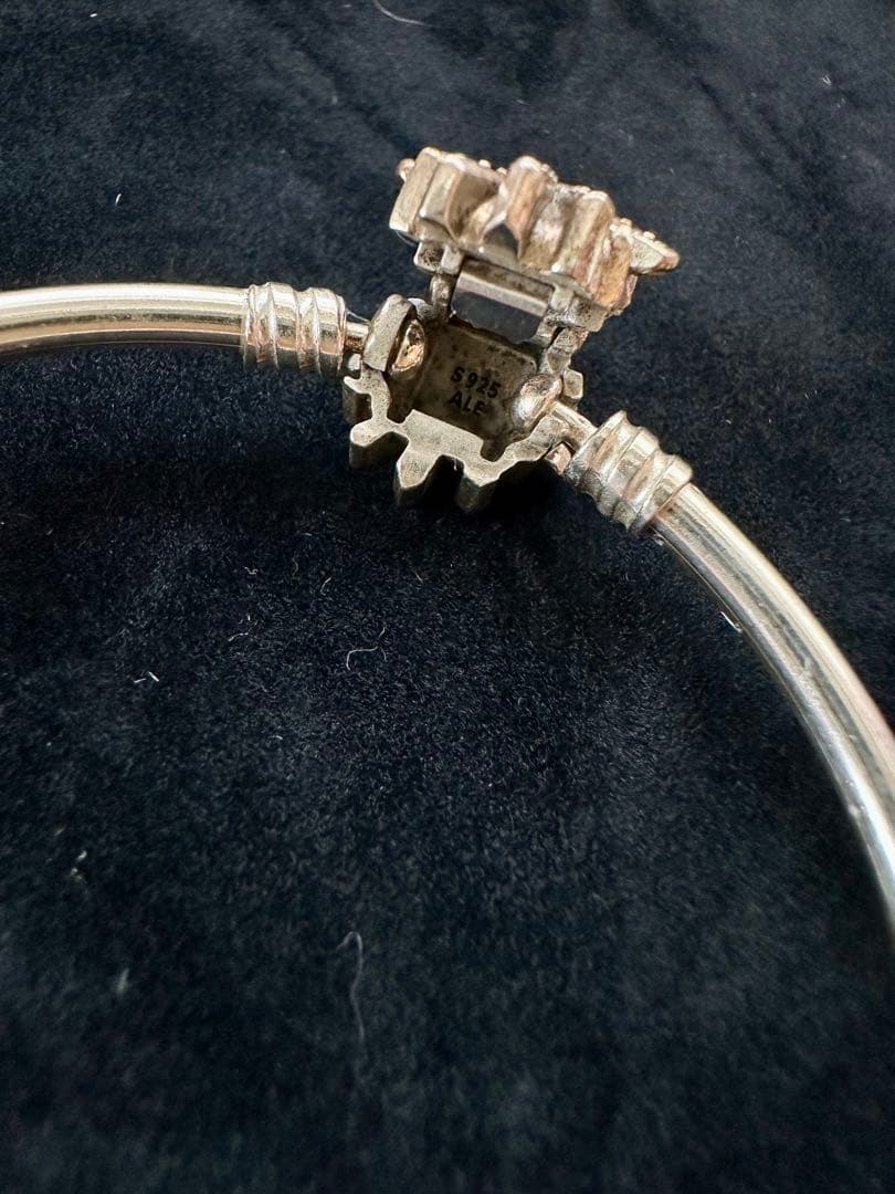 Pandora バングル ブレスレットチャーム付き17cm