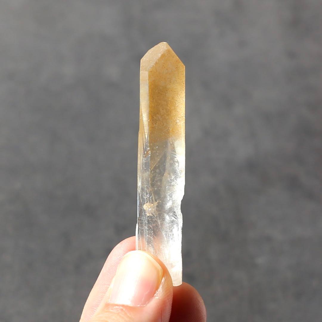 ゴールデンヒーラー クォーツ 原石 水晶 鉱物 希少石 天然石