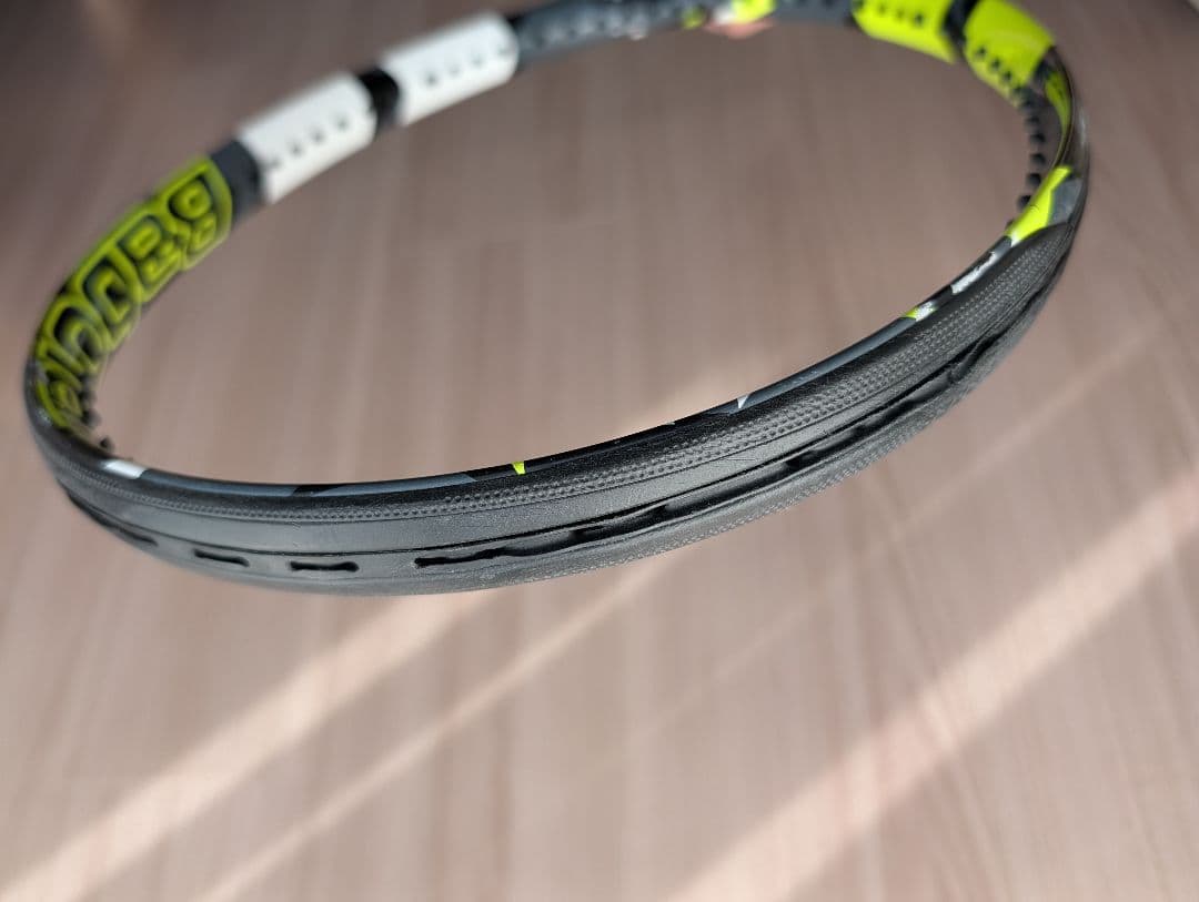 Babolat　ピュアアエロ　2022　G2　100　テニスラケット