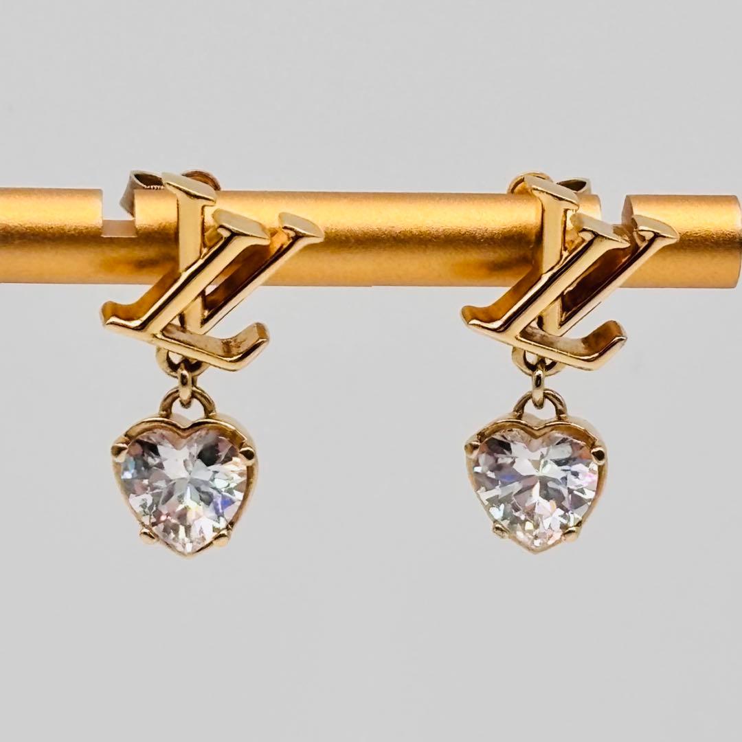 【極美品】LV ルイヴィトン ピアス LVアイコニック ハート M02385