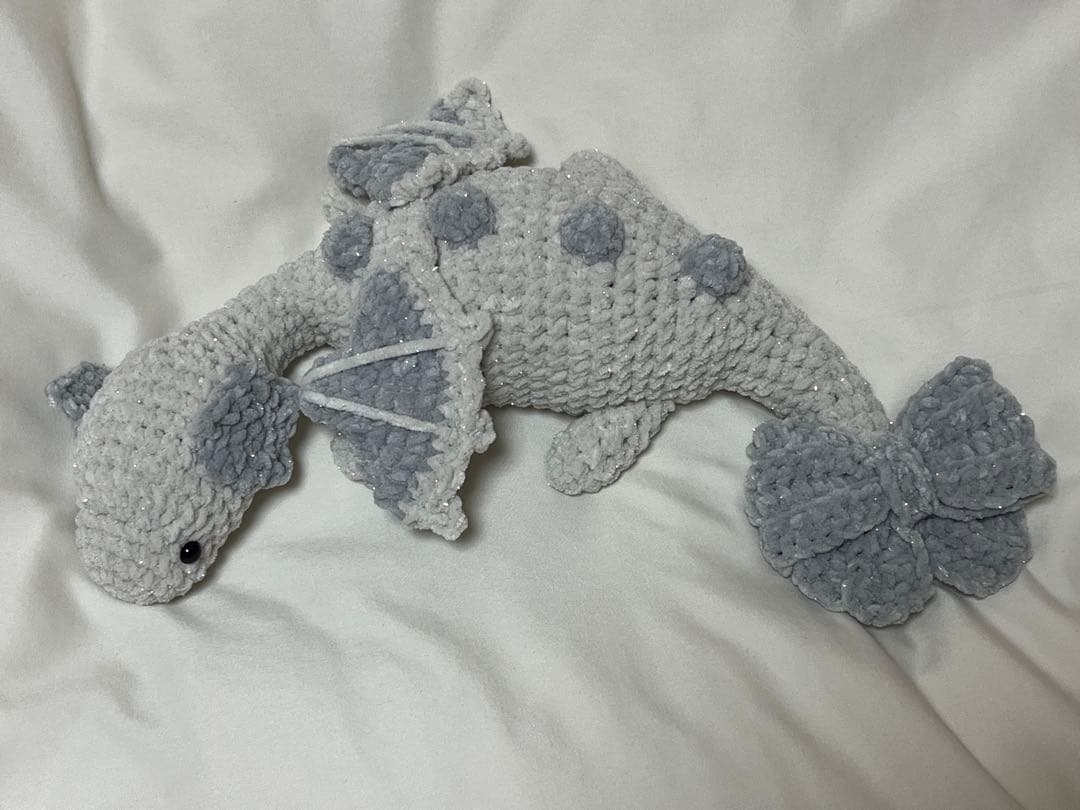 さ*ん様 ドラゴン　白いドラゴン　ハンドメイド　編みぐるみ　あみぐるみ　編み物