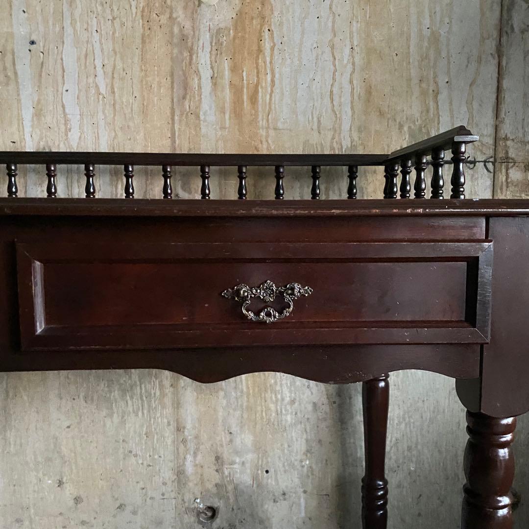 クラシックスタイル　欄干付きデスク　囲い付き机　アンティークレトロ　②