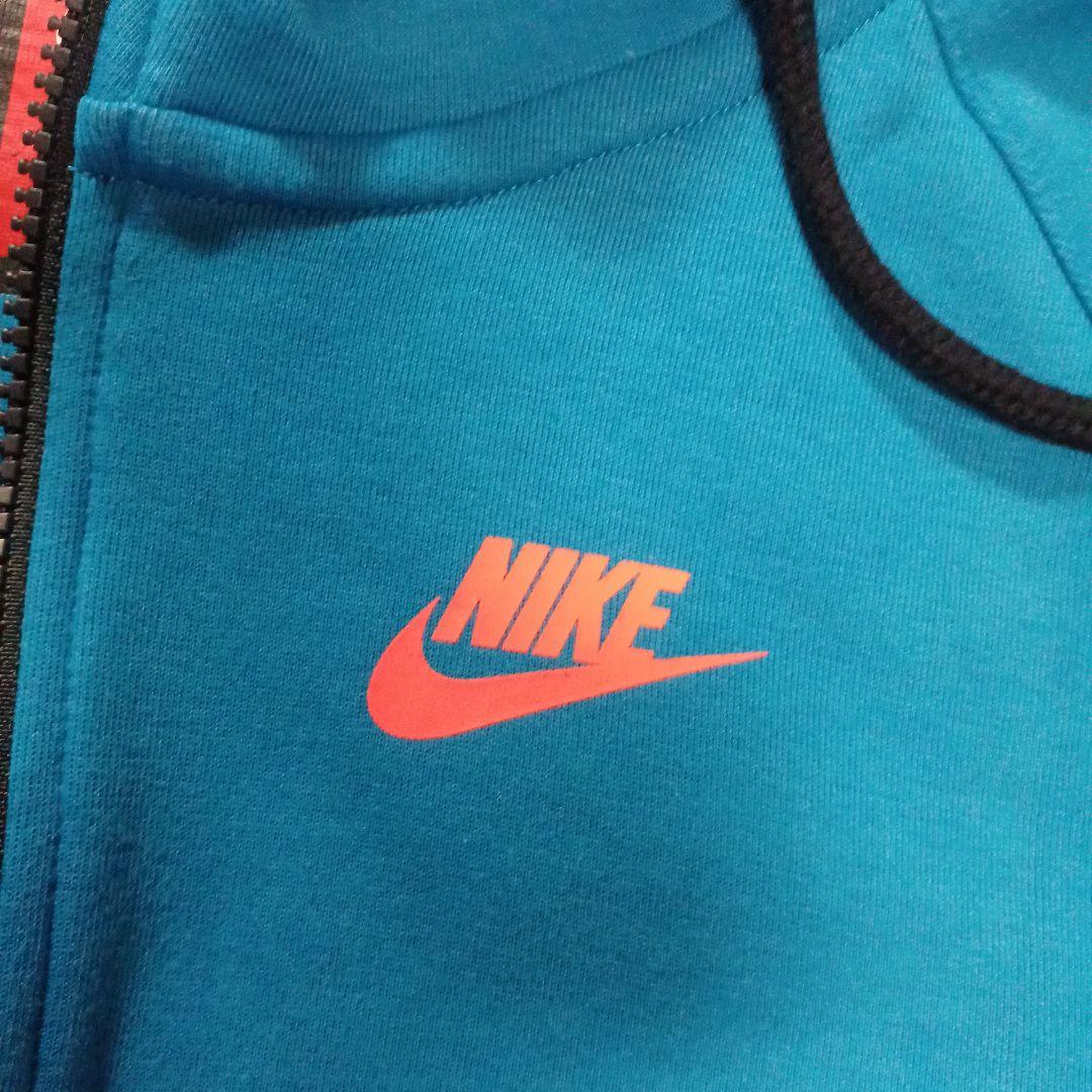 ナイキ　ジャンバ－