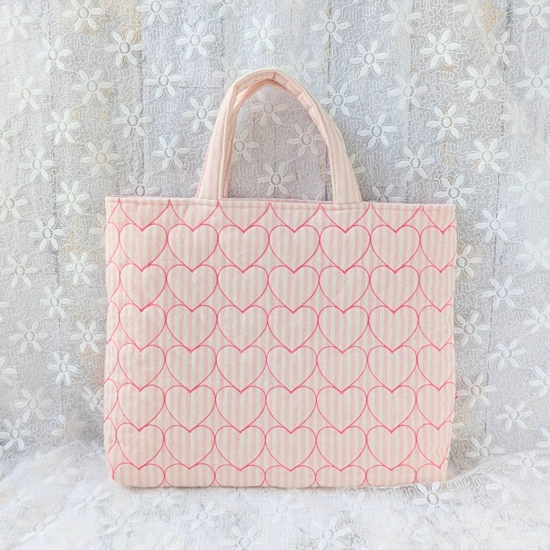 レッスンバッグ　手提げ　ハート刺繍キルト　さくらんぼ刺繍リボン　ホワイト