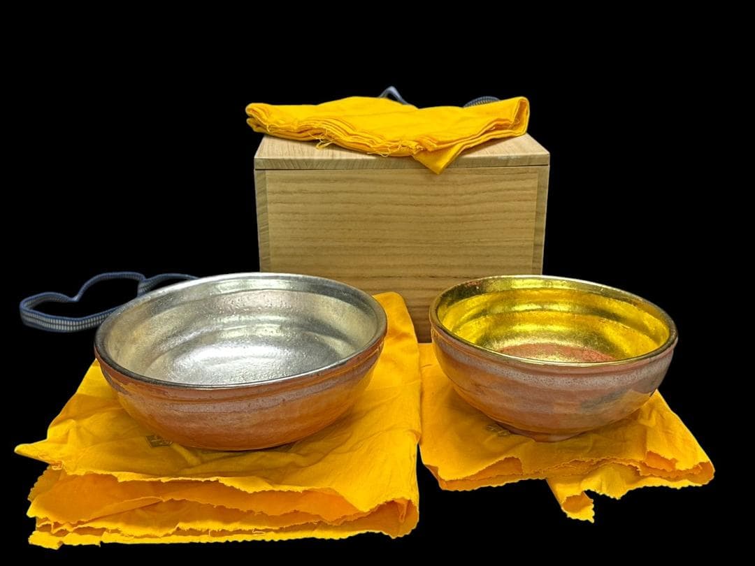 未使用品 嶋台茶碗 松楽作 金色 銀色 茶碗2個 楽焼き 楽茶碗 共布 共箱入り