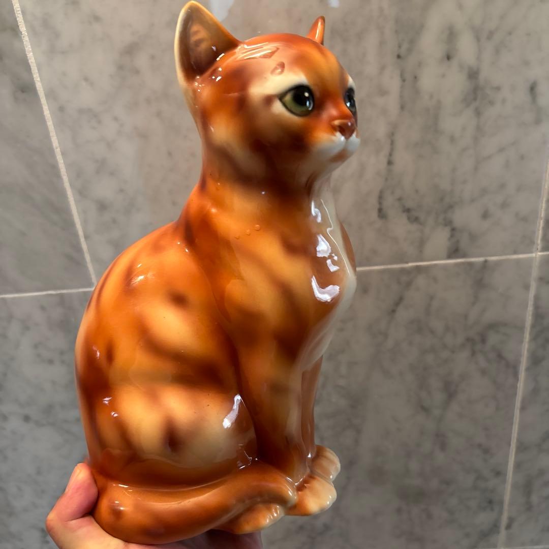 イタリア90年代ヴィンテージ手描きの瞳が美しく高貴で上品な猫ちゃんの陶器オブジェ