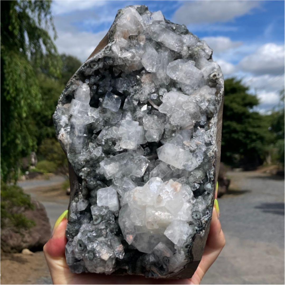 アポフィライト スティルバイト 原石