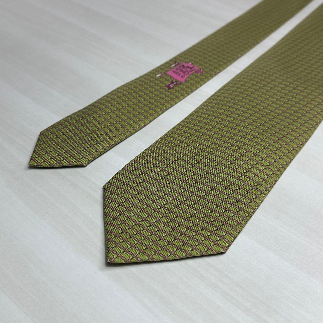 美品☆エルメス☆ネクタイ☆グリーン☆緑☆パターン柄☆ピンク☆シート☆583