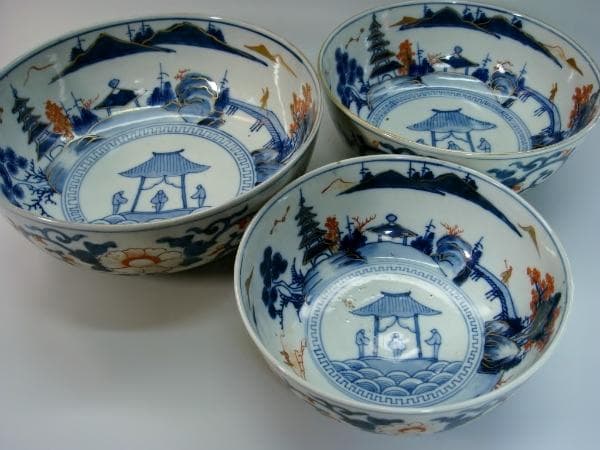 鉢■古い花唐草紋赤絵染付 青海波 五重塔 三つ鉢 時代物 骨董品（江戸後期）■