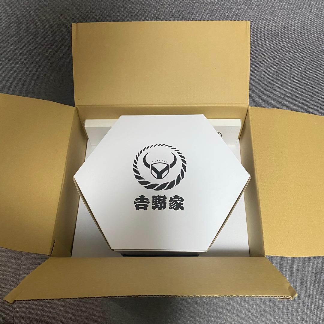 人気の吉野家感謝どんぶり、金茶碗、金湯呑み、レンゲ、箸 吉野家ビッグＢＯＸ入り