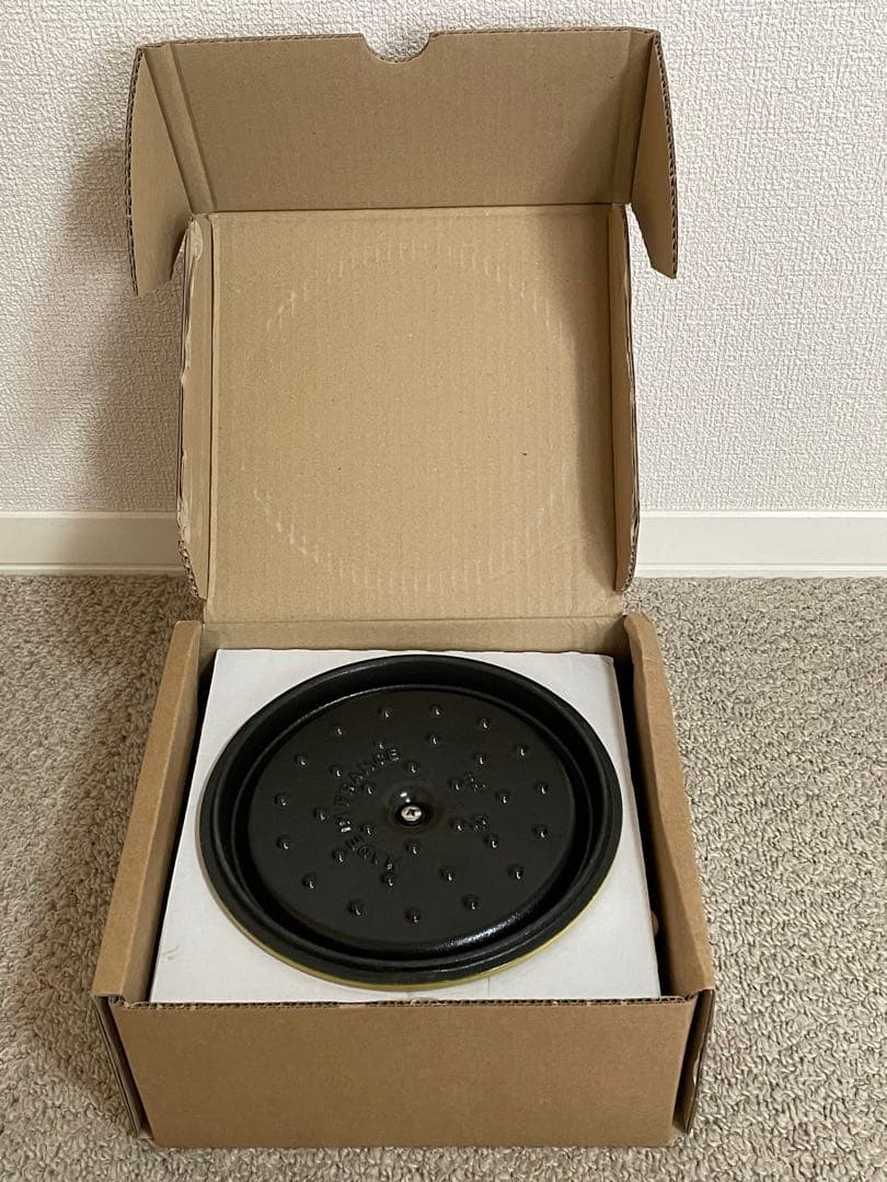 新品未使用　staub ストウブ　ココットラウンドシトロン　18cm