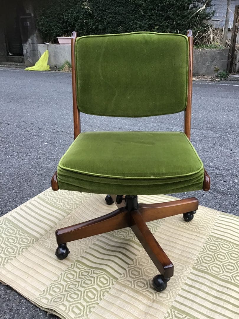 c*c様 昭和　レトロ　難有り　カリモク　緑色ベルベット風回転チェア