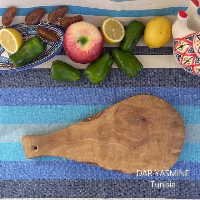 オリーブの木　カッティングボード　持ち手あり　ちょっぴり変形ラケット　約34cm