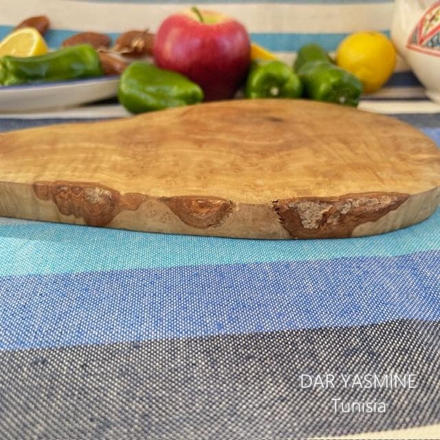 オリーブの木　カッティングボード　持ち手あり　ちょっぴり変形ラケット　約34cm