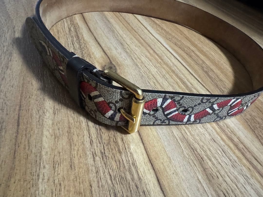 グッチ スネークプリントGGベルト ベージュ サイズ85