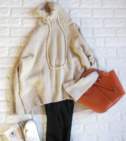 トゥモローランド ギャルリーヴィー 定価3万ファインウールタートルニットベージュ