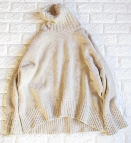 トゥモローランド ギャルリーヴィー 定価3万ファインウールタートルニットベージュ