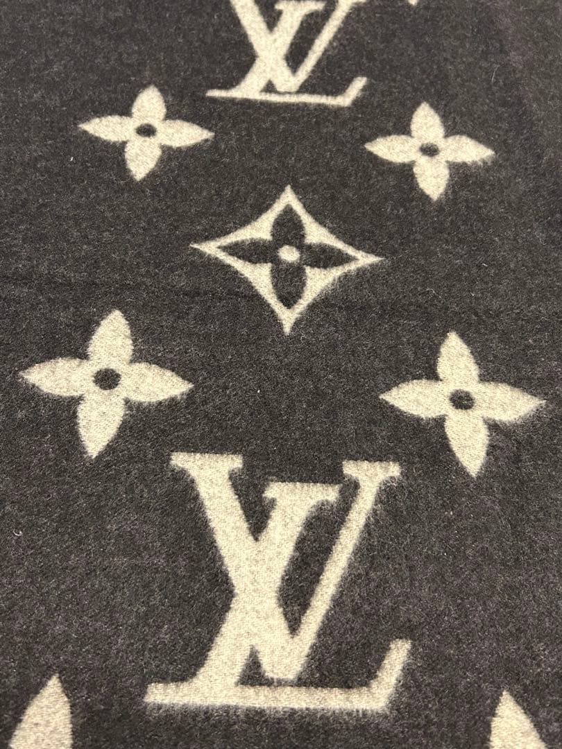 ルイヴィトン カシミア レイキャビック グレー×ブラック モノグラム マフラー