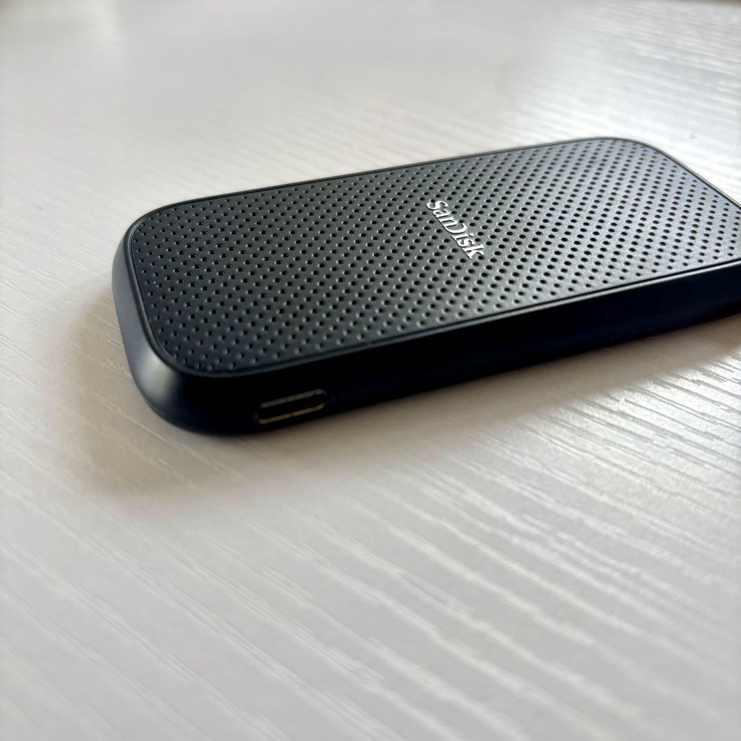 【新品未使用】SanDisk SSD 外付け1TB USB Type-C