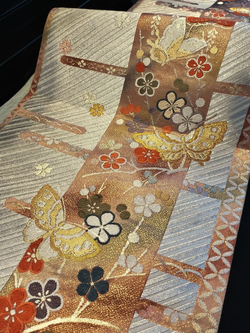 A904★高級‼️豪華刺繍‼️袋帯テーブルランナー2m12cm　リバーシブル