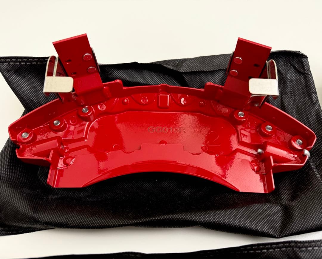 トヨタ クラウンスポーツ キャリパーカバー 赤