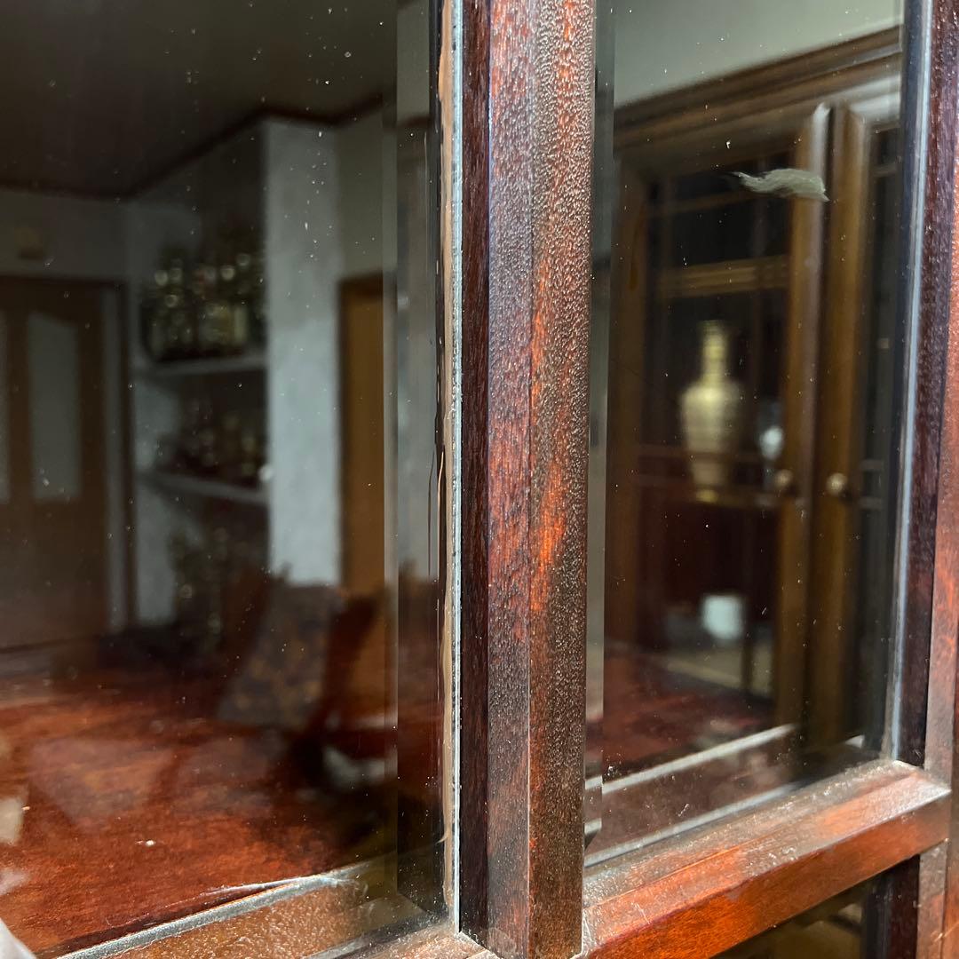 木製ガラス扉キャビネット