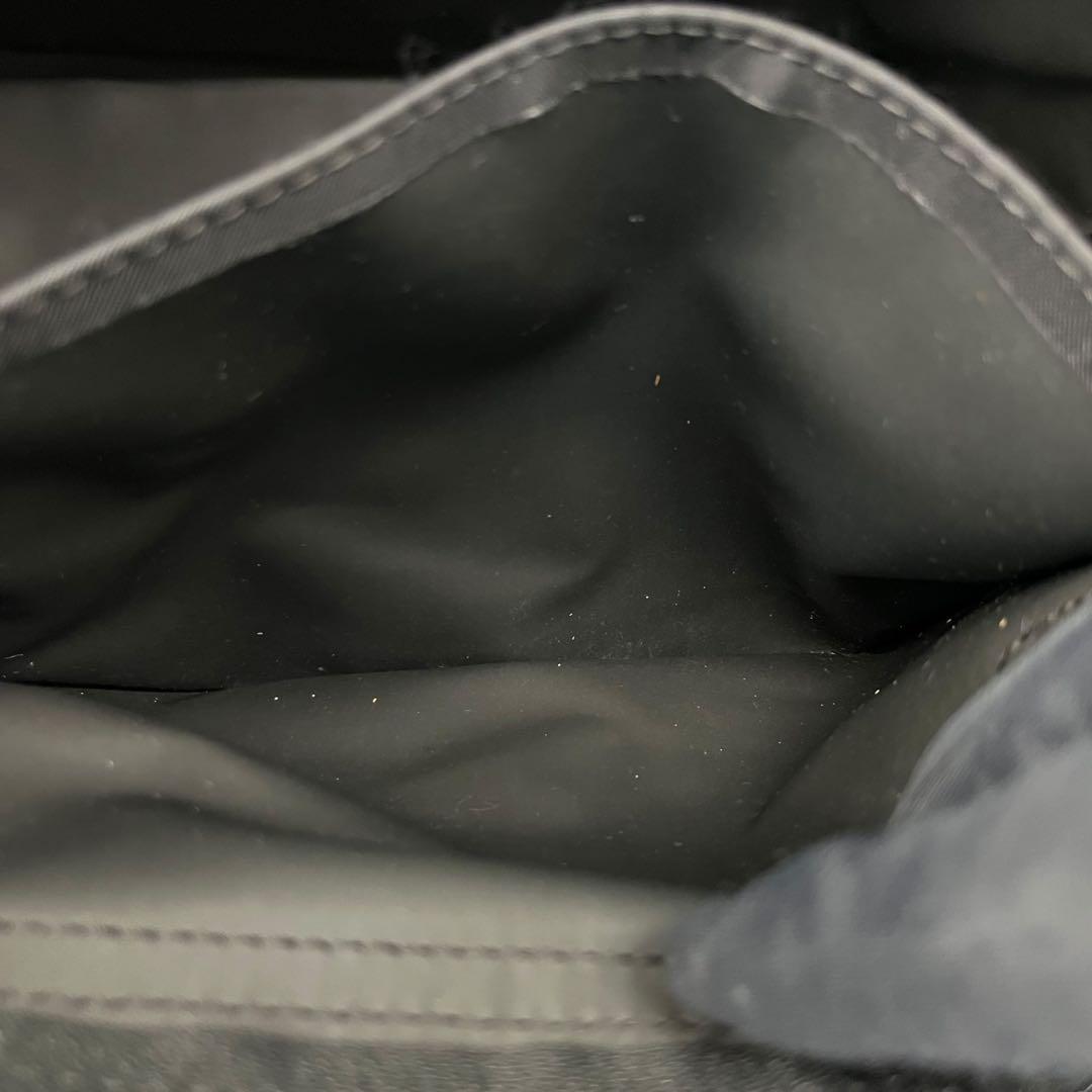 longchamp プリアージュ　黄緑　トートバッグ　黒　折りたたみ可　通勤