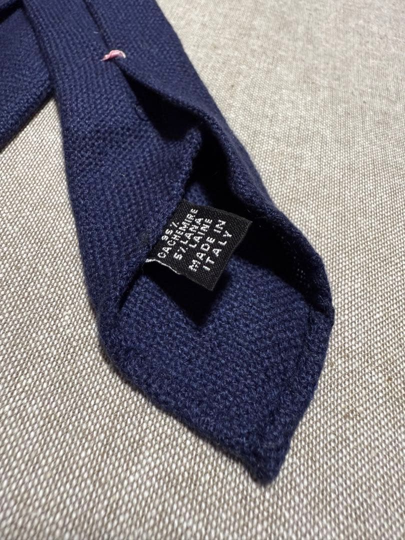 LUIGI BORRELLI／カシミヤ／ソリッドタイ／スフォデラート／ネイビー