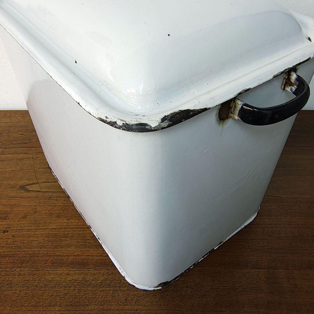 英国【PRINCE of WARES】ホーロー製 ブレッド缶 ヴィンテージ