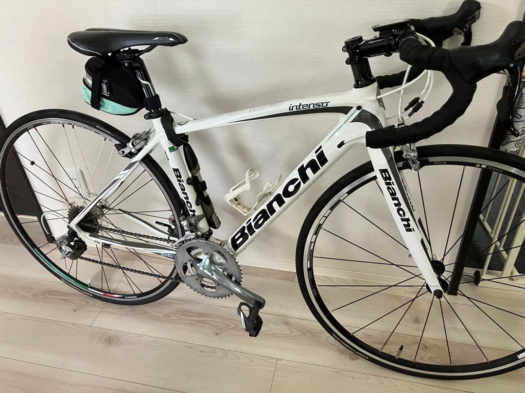 自転車ビアンキインテンソロードバイク