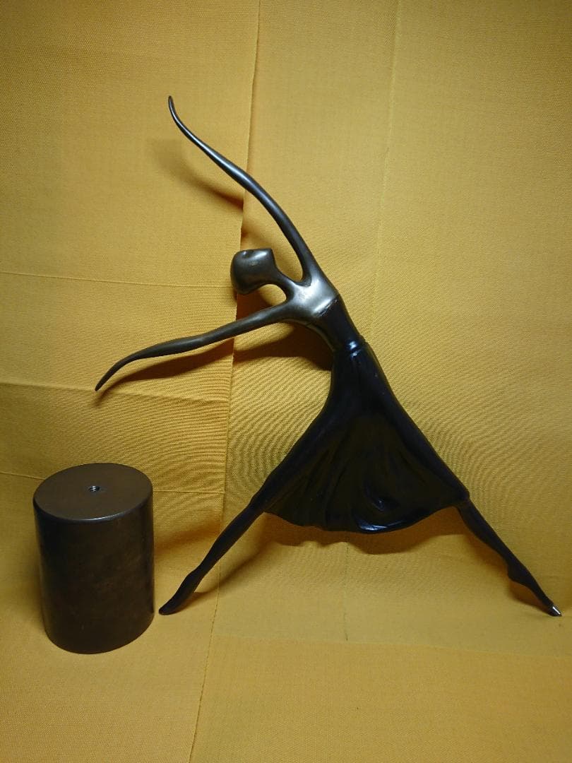 現代美術　人形　銅製　ブロンズ像　置物　インテリア　工芸品　美術品　A3011