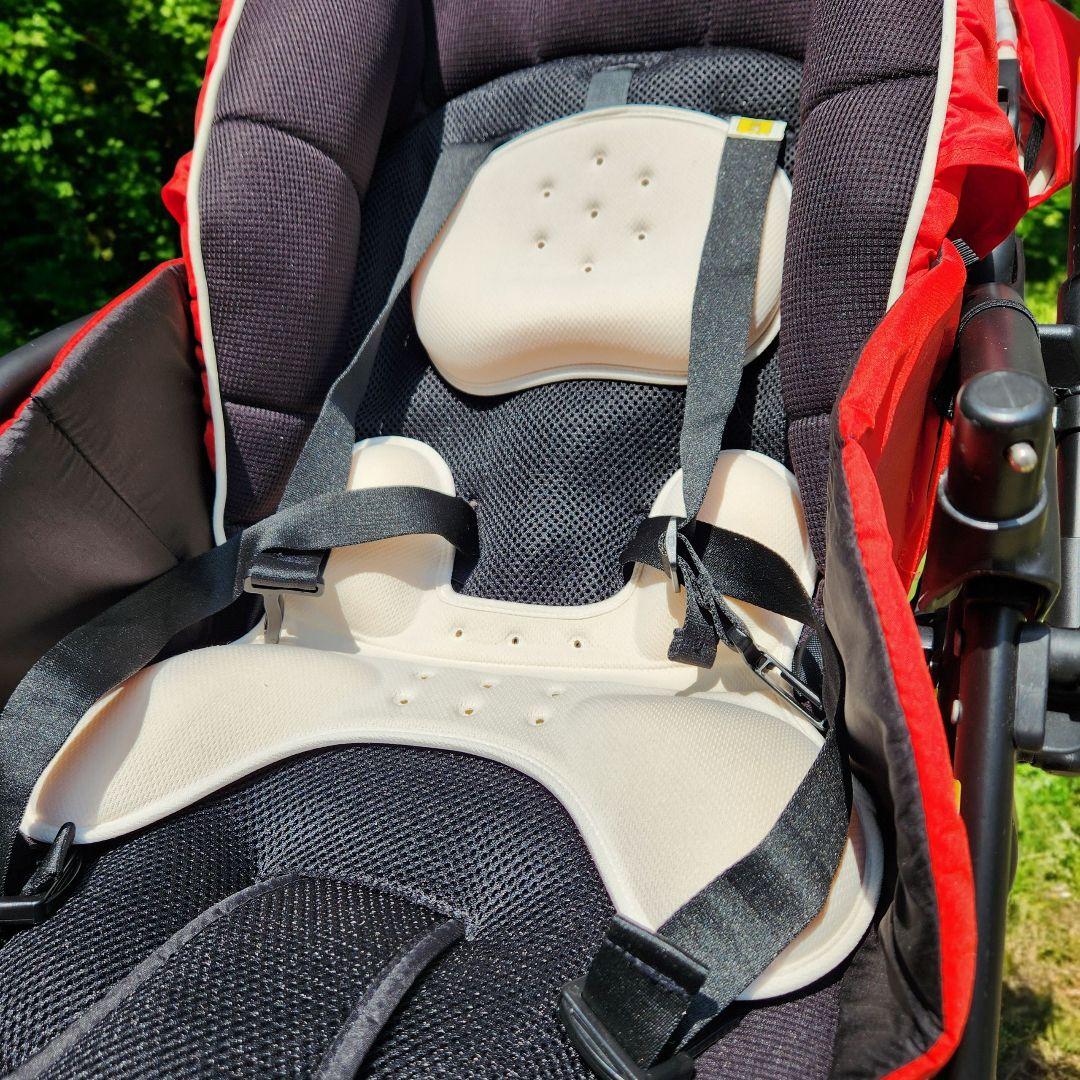 〈美品〉アップリカ ラクーナ ビッテ ソファークッション 赤 両体面 A型