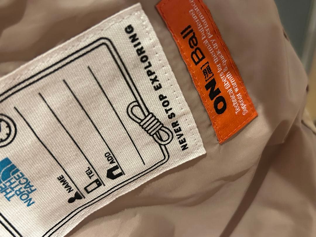 ザノースフェイスホワイトレーベルキッズ パディングジャケット　ベージュ　160