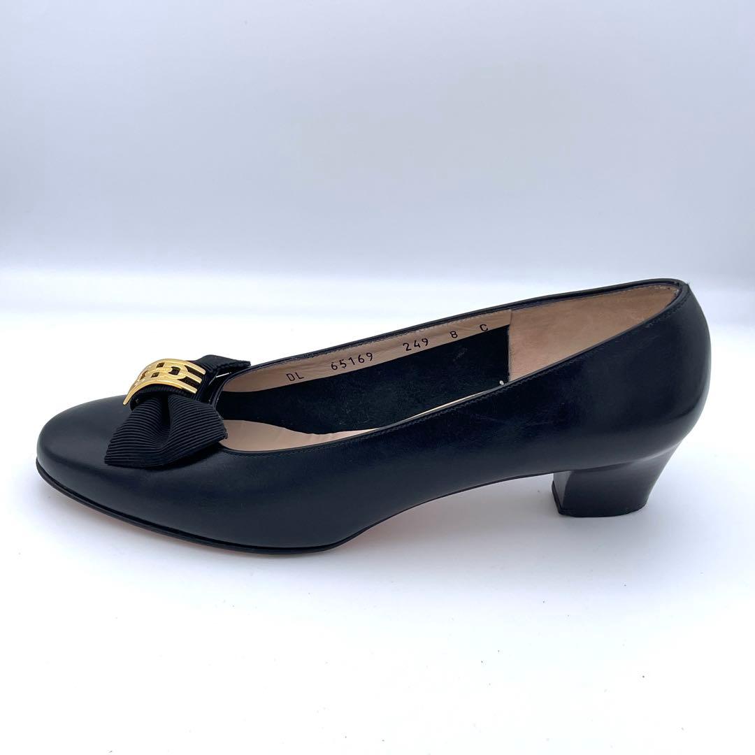 イタリア製✨サルヴァトーレ・フェラガモ【25】NOSTALGIA ヴァラリボン✨