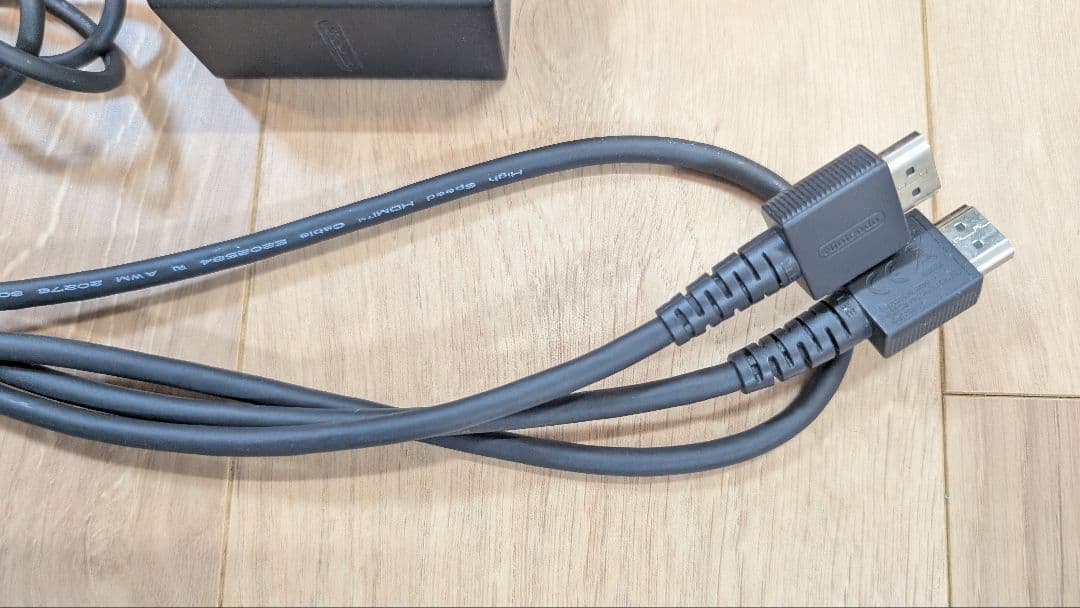 E*r様 Nintendo Switch 本体、ジョイコン4つ、ソフト、その他【