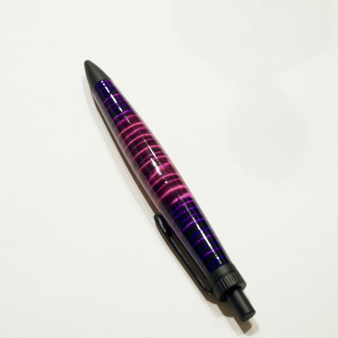 木軸ペン　ラッカー仕上げ　楽器　ギター　栃　縮杢