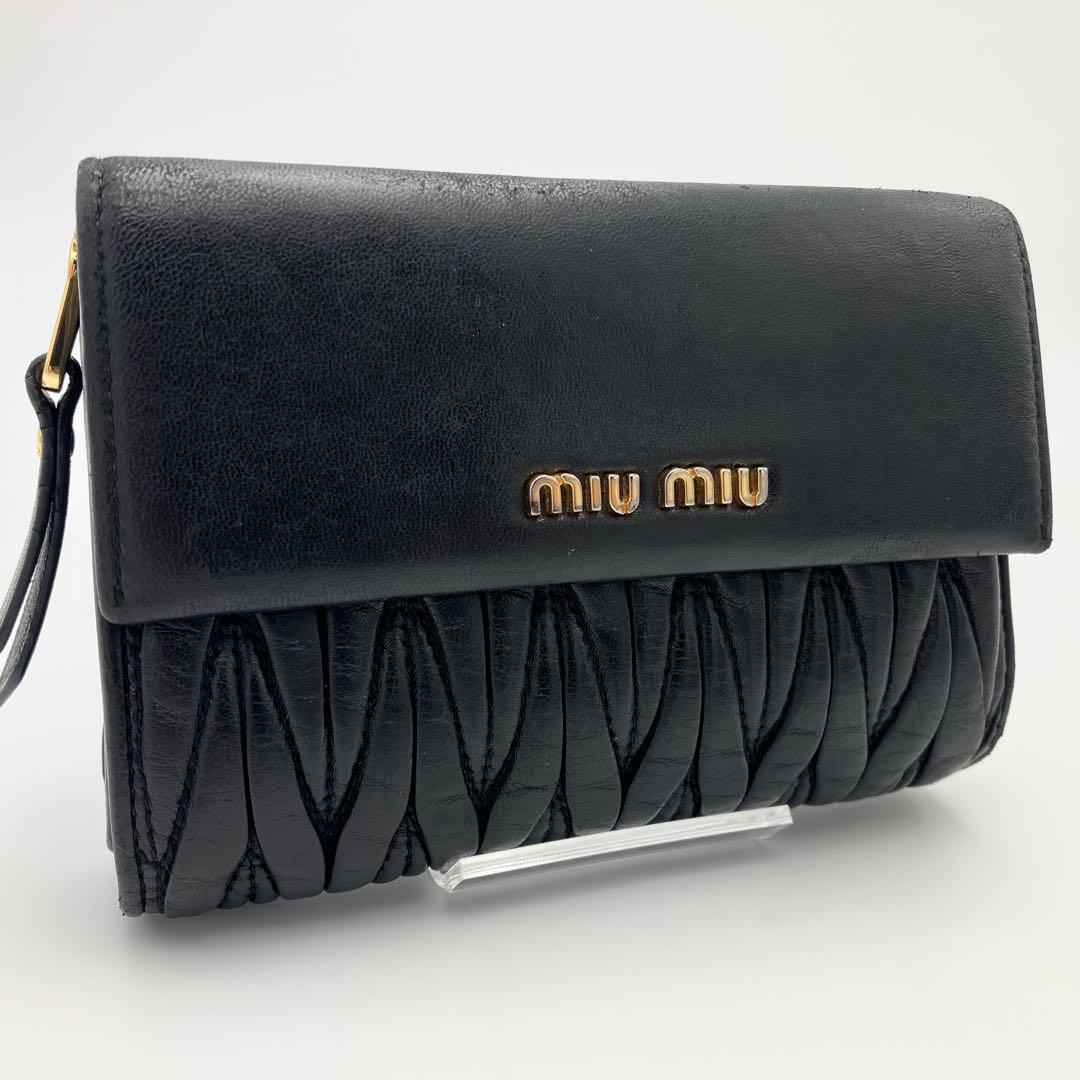ミュウミュウ 三つ折り財布 マテラッセ L字ジップ ロゴ金具 レザー ブラック