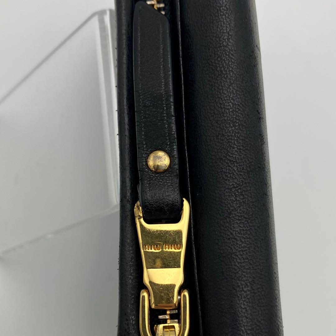 ミュウミュウ 三つ折り財布 マテラッセ L字ジップ ロゴ金具 レザー ブラック