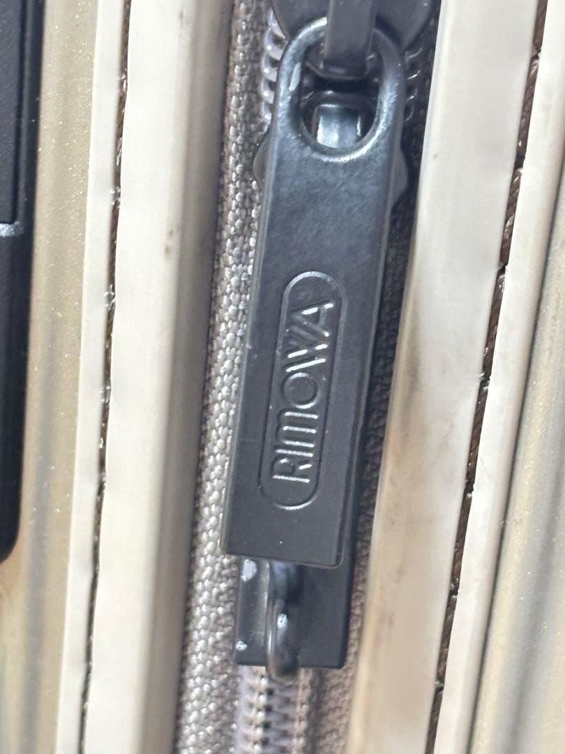 専用購入不可　訳あり　リモワ　サルサ　87L 4輪スーツケース　シャンパングレー